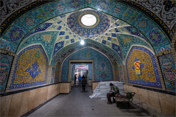 ورودی مسجد سید عزیزالله