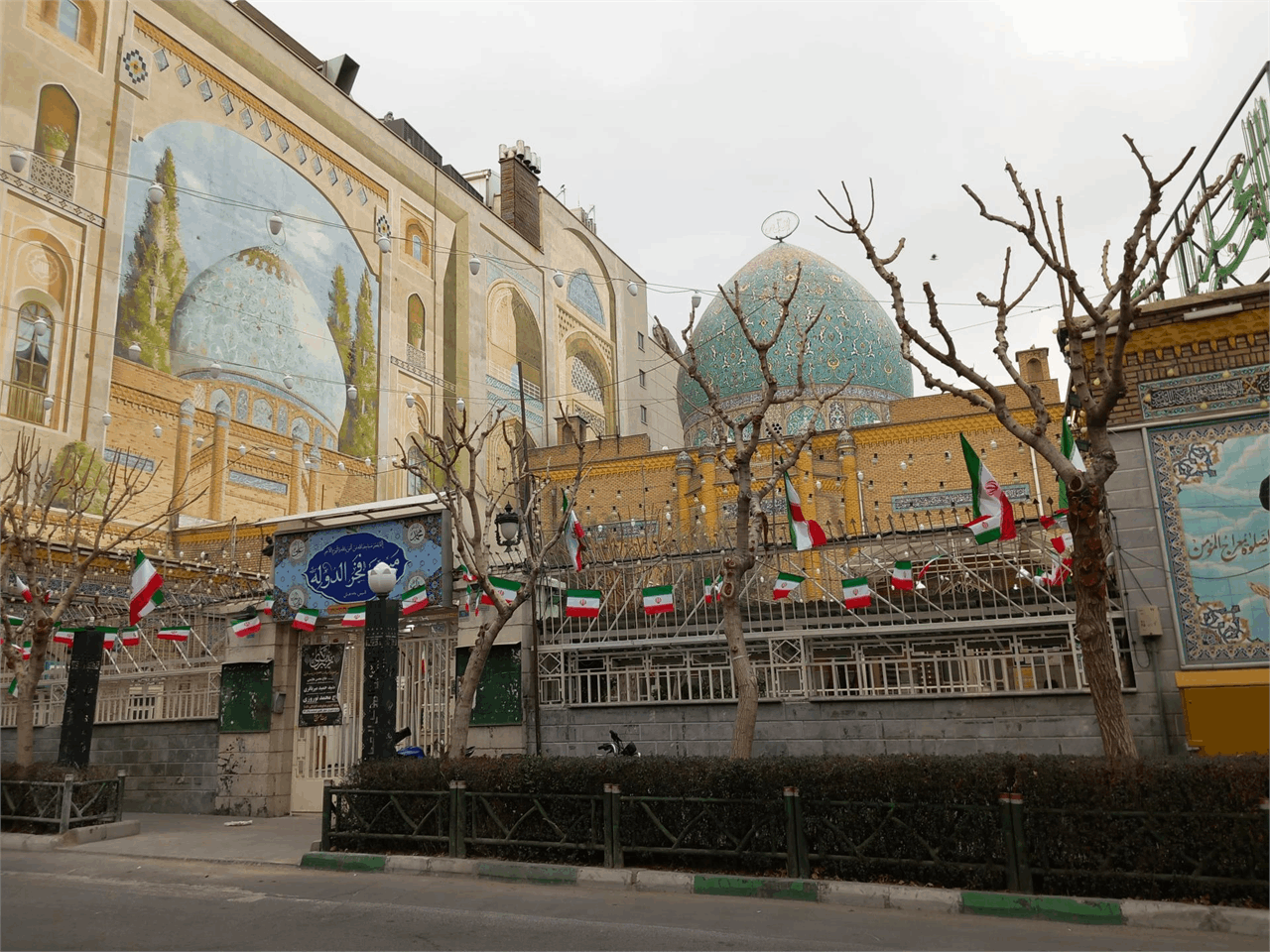 نمایی از مسجد فخرالدوله
