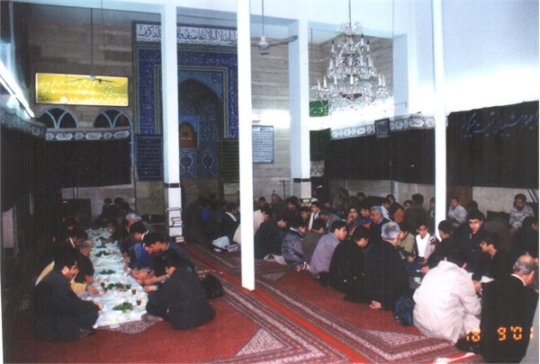 مسجد پنبه‌چی قبل از نوسازی، پذیراییِ هیات (افطار) سال ۱۳۸۰