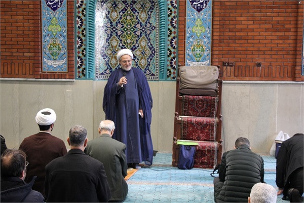 تکریم و تعظیم مسجد لولاگر