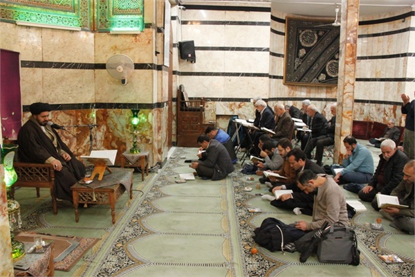محفل قرآنی در یک غروب یک روز زمستانی در مسجد قائم